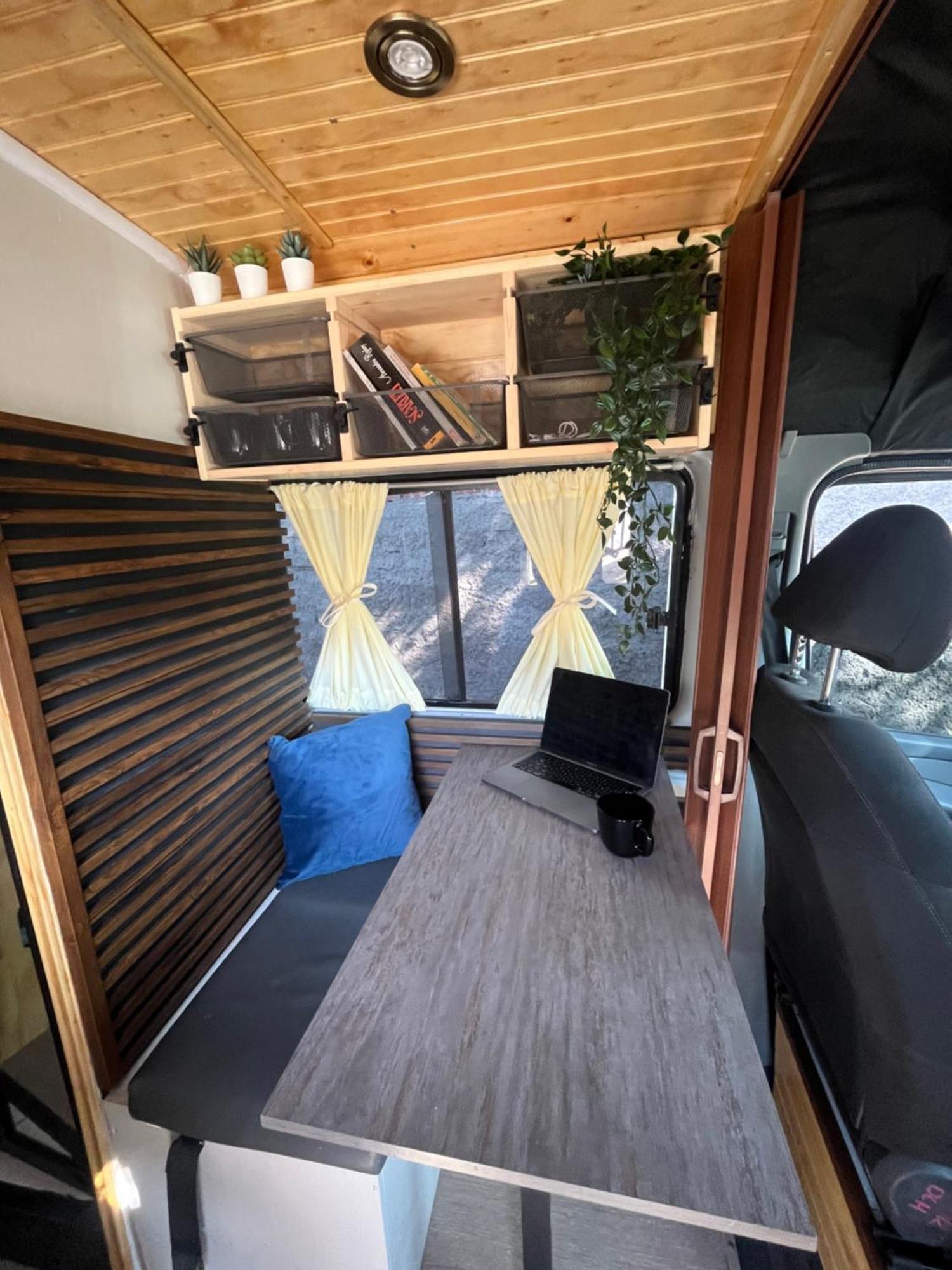 Camping Campervan Totalmente Equipada - Casarodante - Motorhome